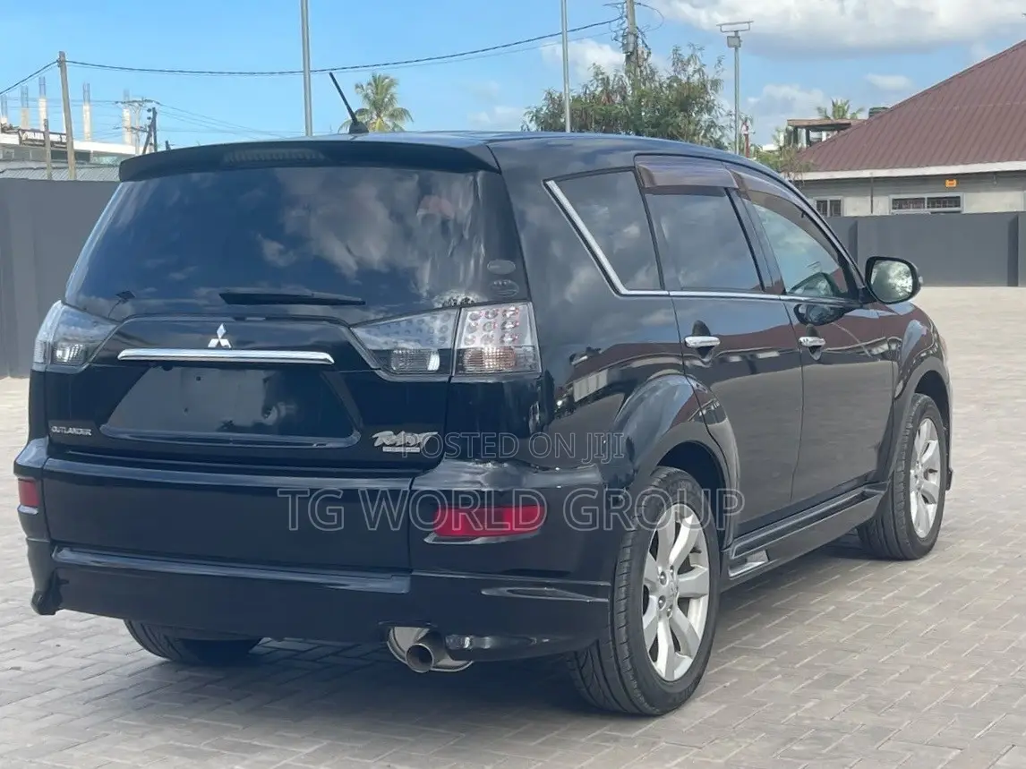 Mitsubishi Outlander 2010 Black