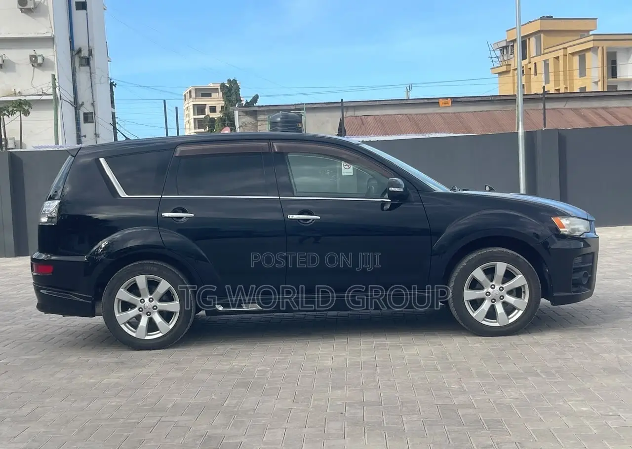 Mitsubishi Outlander 2010 Black