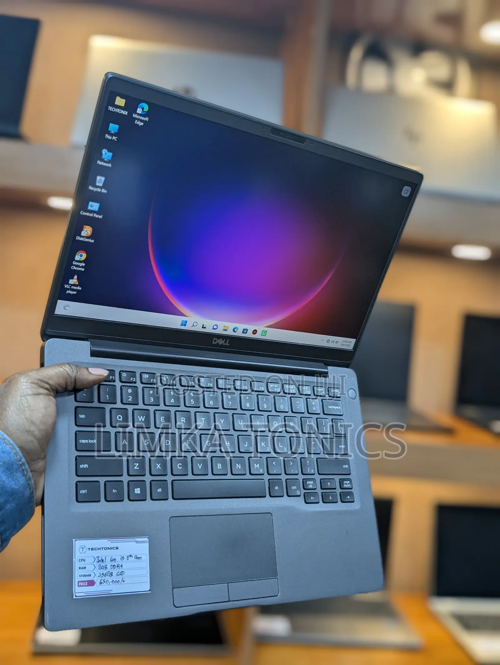 New Laptop Dell Latitude 7400 8GB Intel Core i5 SSD 256GB