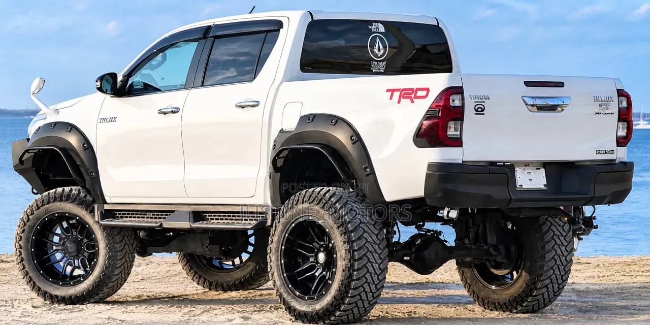 Toyota Hilux 2019 White