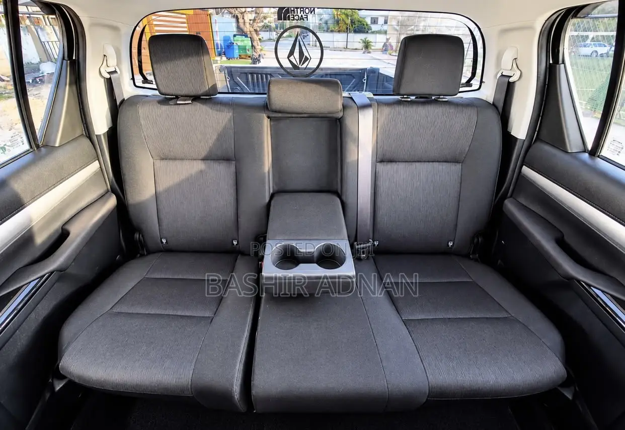 Toyota Hilux Revo Double Cab Deisel 2.4 AWD 2019 White