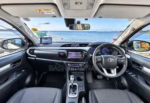 Toyota Hilux Revo Double Cab Deisel 2.4 AWD 2019 White