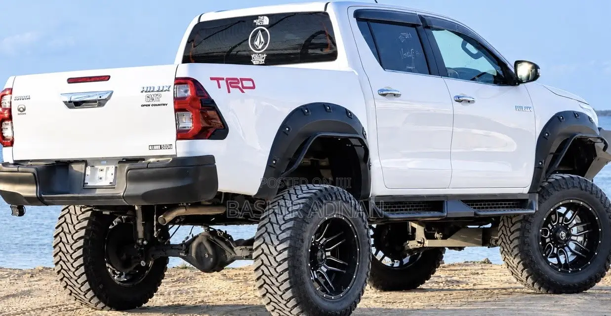Toyota Hilux Revo Double Cab Deisel 2.4 AWD 2019 White