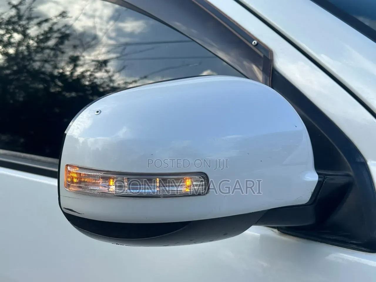 Mitsubishi Outlander 2011 White