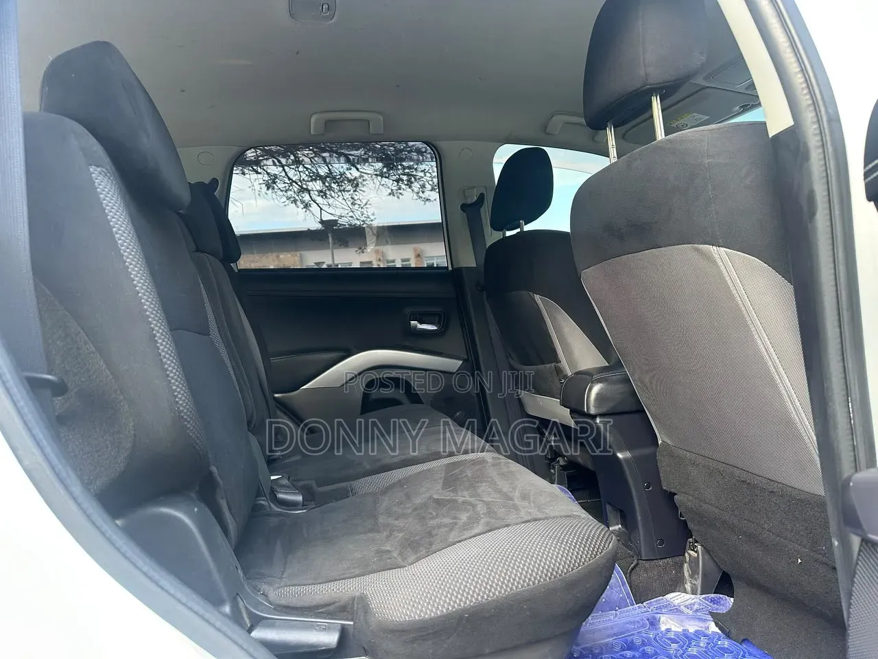 Mitsubishi Outlander 2011 White