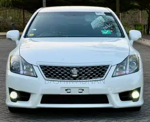 Toyota Crown 2011 White