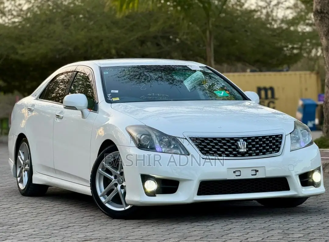 Toyota Crown 2011 White