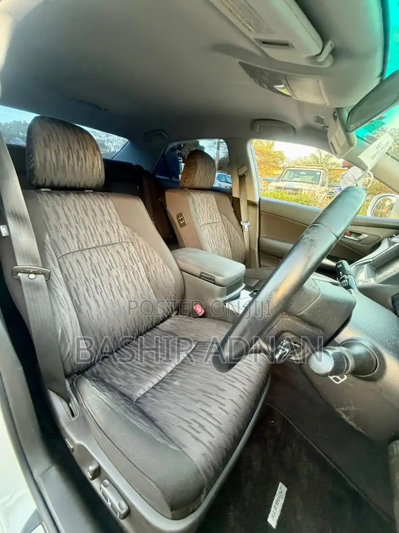 Toyota Crown 2011 White