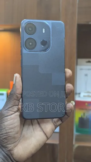 Tecno Spark 8C 64 GB Black