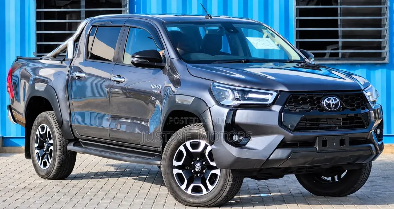 Toyota Hilux 2021 Gray