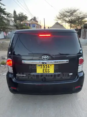 Toyota Rumion 1.5 FWD 2023 Black