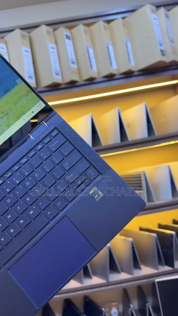 Laptop HP Dragonfly G2 16GB Intel Core i7 SSD 256GB