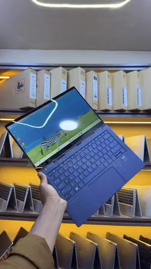 Laptop HP Dragonfly G2 16GB Intel Core i7 SSD 256GB
