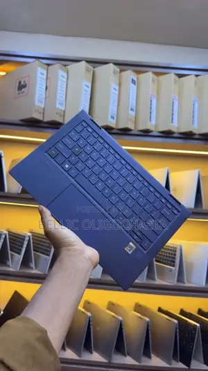 Laptop HP Dragonfly G2 16GB Intel Core i7 SSD 256GB
