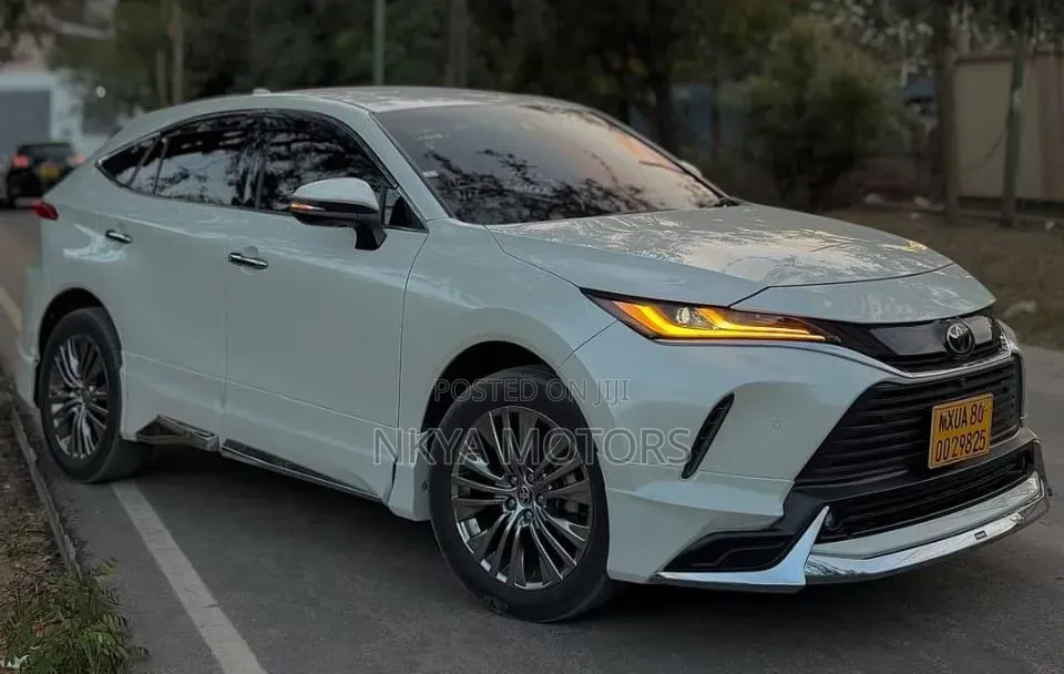 Toyota Harrier 2021 White