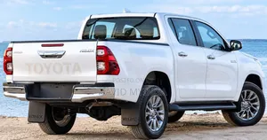 New Toyota Hilux 2025 Pearl
