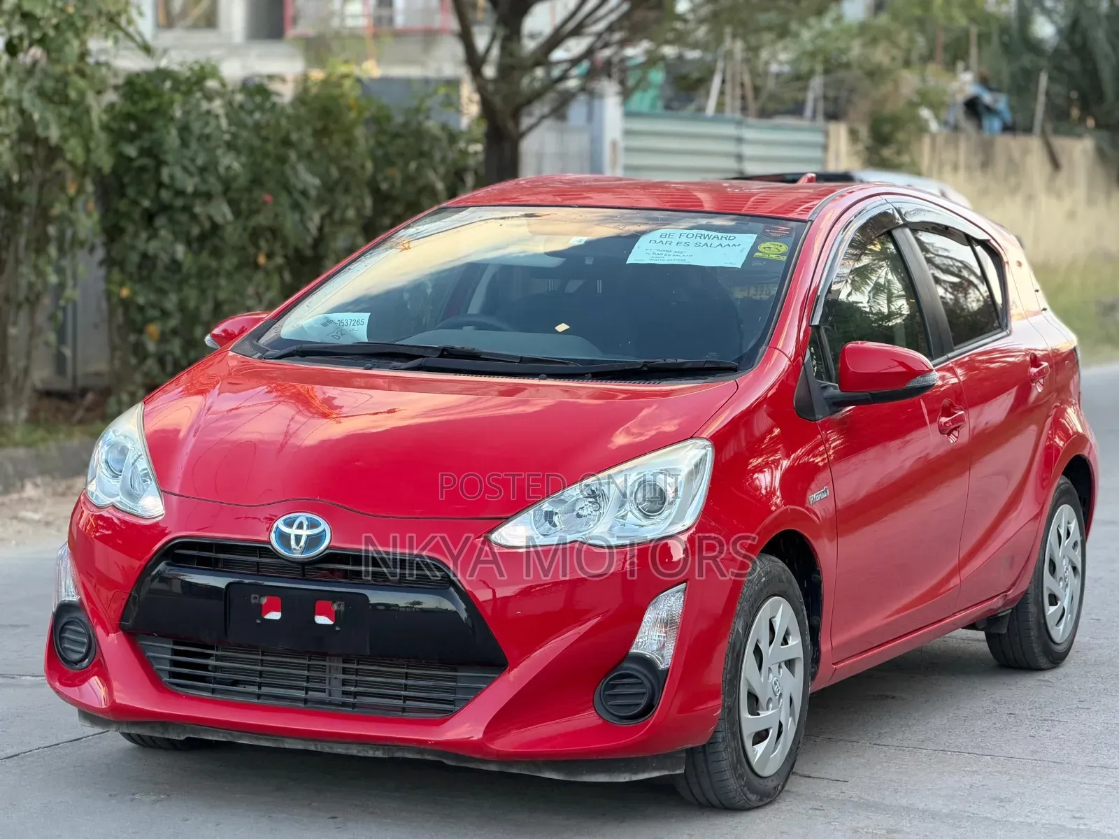 Toyota Aqua 2017 Red