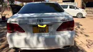 Toyota Crown 2009 White