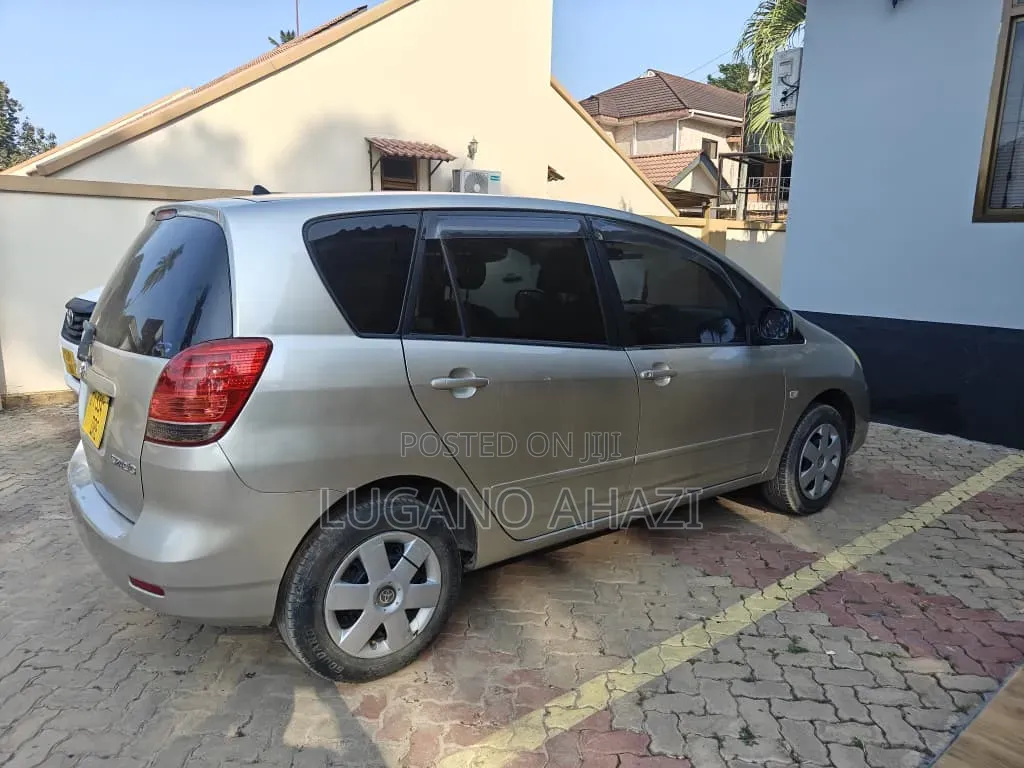 Toyota Corolla Spacio 2003 Silver