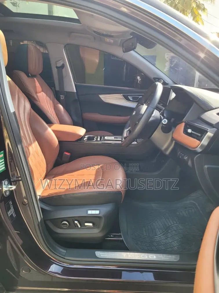 Chery Tiggo 2 2023 Maroon