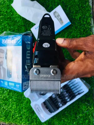 Kemei KM-1780 Rechargeable Hair Clipper –With Taper Lever Multipurpose