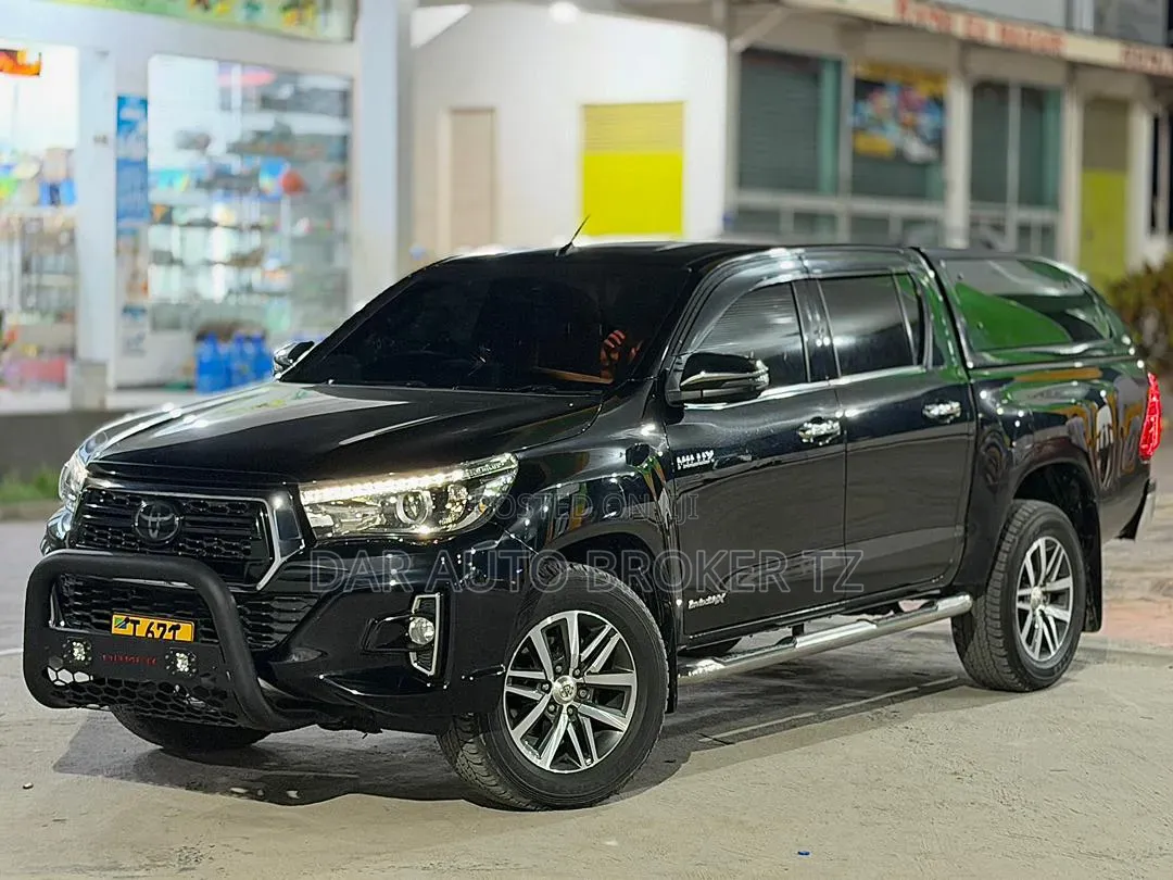 Toyota Hilux 2019 Black