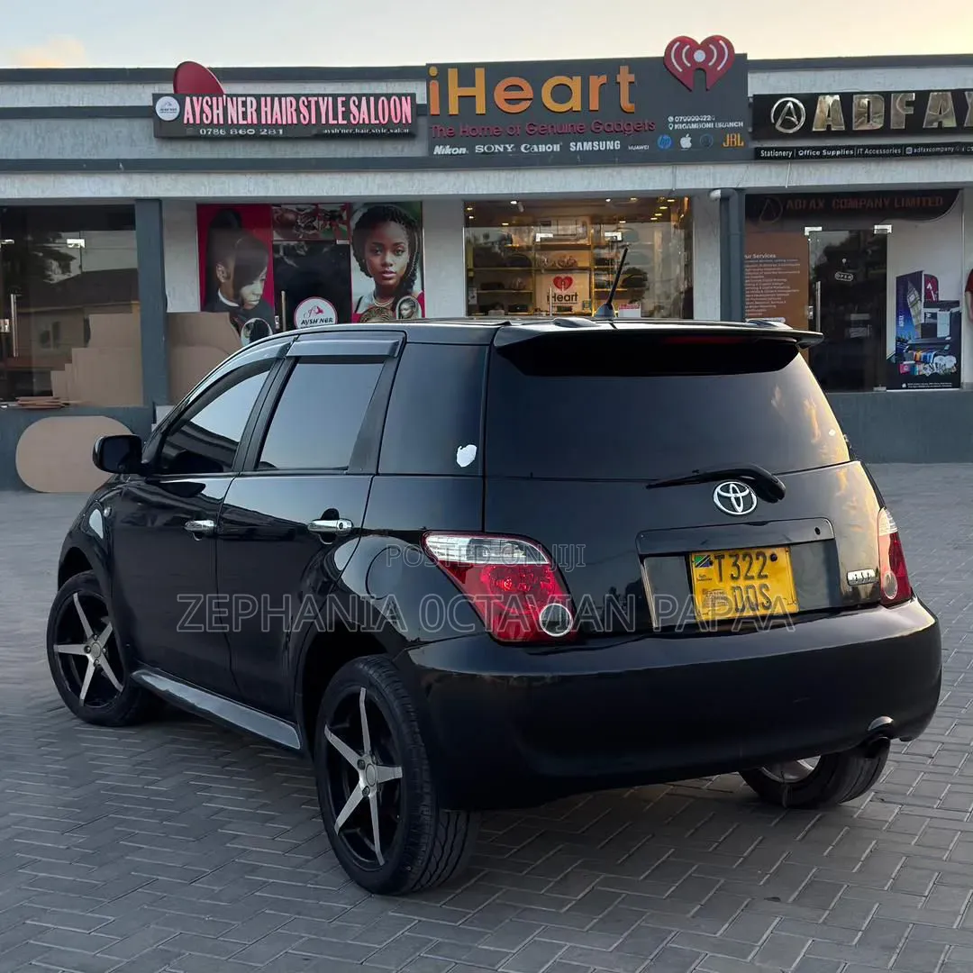 Toyota IST 2005 Black
