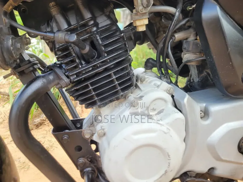 Bajaj Boxer 125 2026 Black