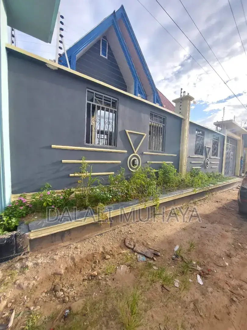 4bdrm House in Azam Complex, Mbagala for sale