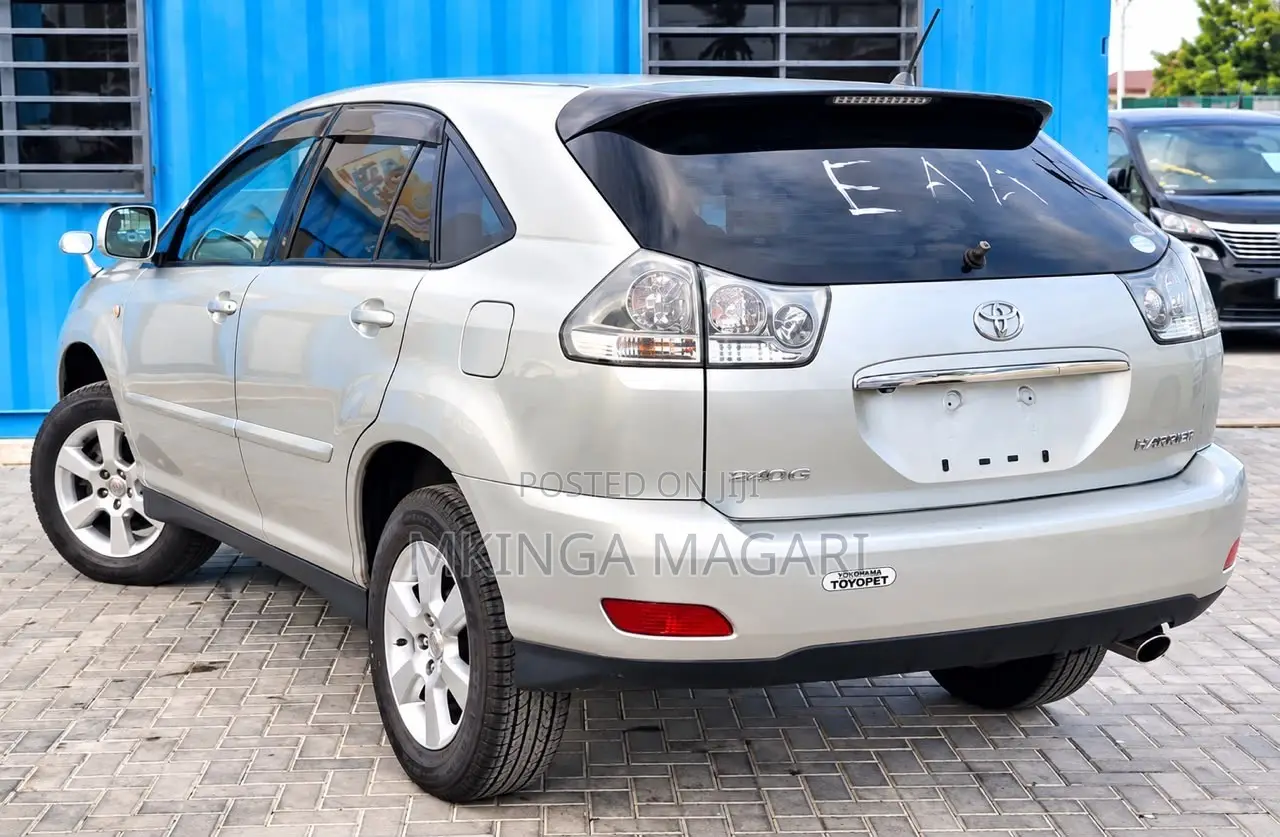 Toyota Harrier 2005 Silver