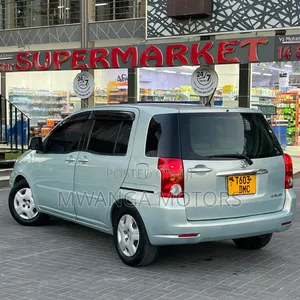 Toyota Raum 2005 Blue