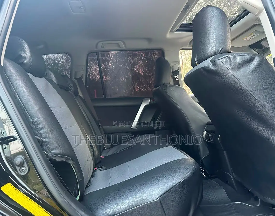Toyota Land Cruiser Prado 2016 Black