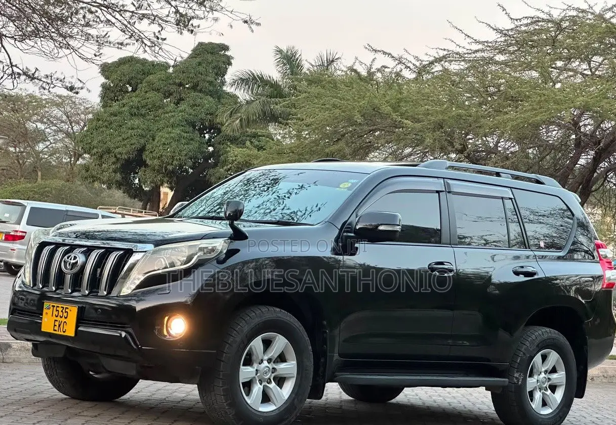 Toyota Land Cruiser Prado 2016 Black