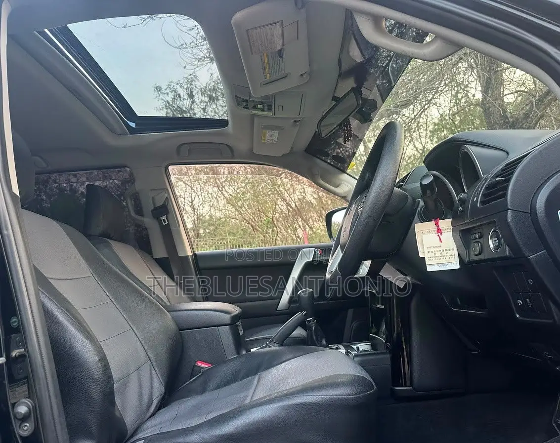 Toyota Land Cruiser Prado 2016 Black
