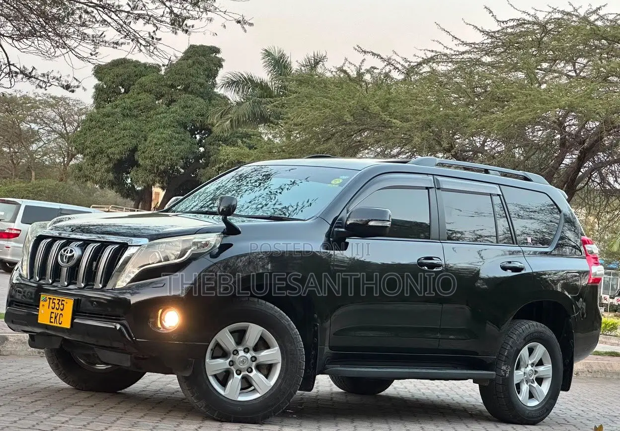 Toyota Land Cruiser Prado 2016 Black