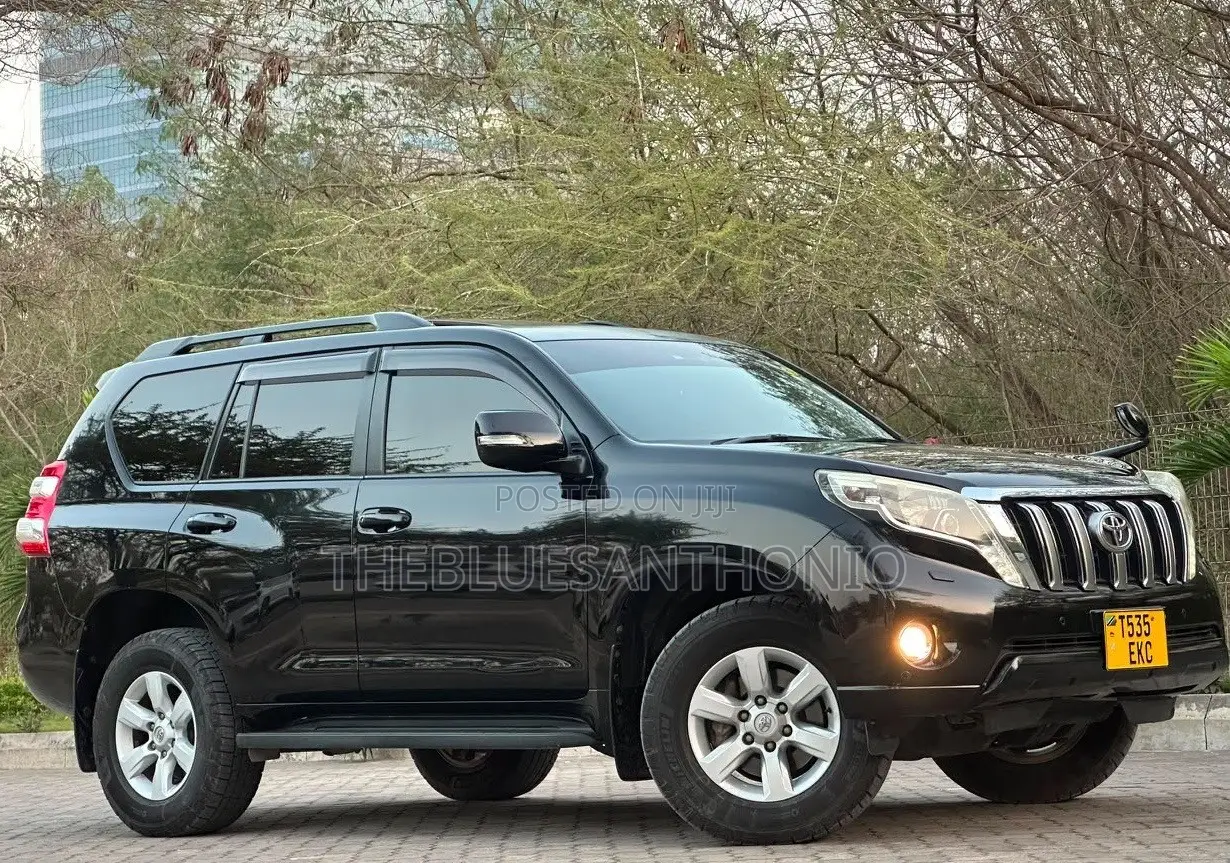 Toyota Land Cruiser Prado 2016 Black