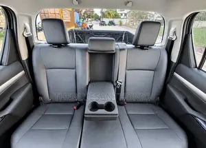 New Toyota Hilux 2025 Pearl