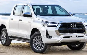 New Toyota Hilux 2025 Pearl