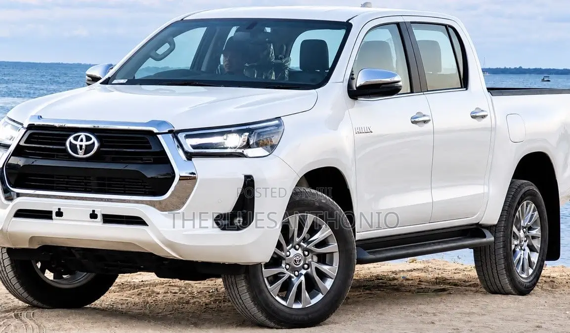 New Toyota Hilux 2025 Pearl