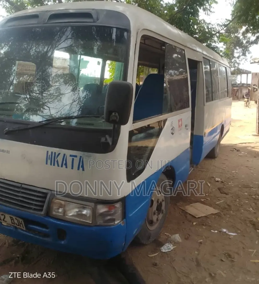 Toyota Coaster 2003 White