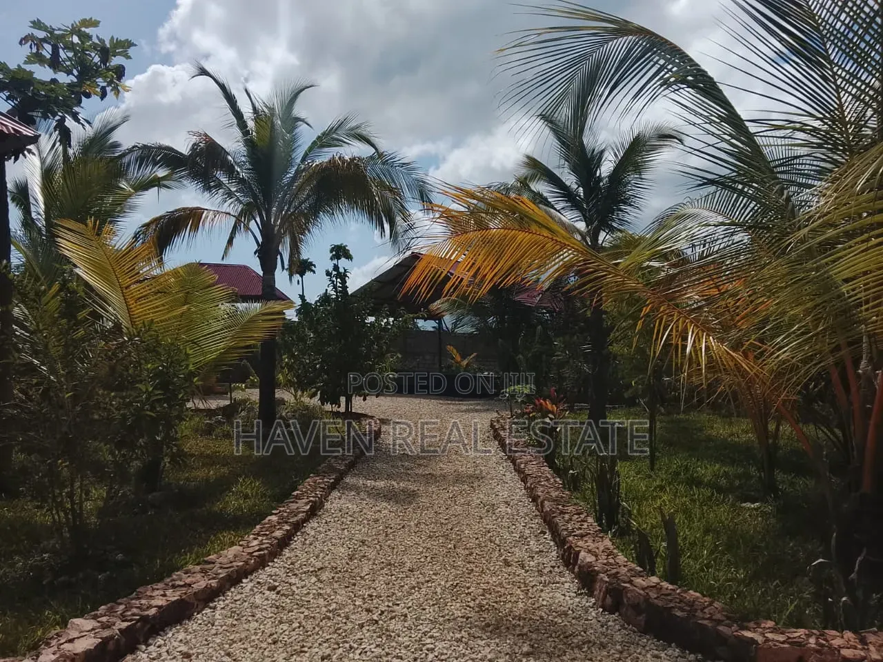 Furnished 7bdrm House in Kati for rent