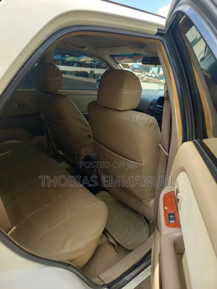Toyota Harrier 2002 White