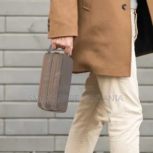 Green Lion Tirana Travel Pouch, PU Leather, Water Resistant