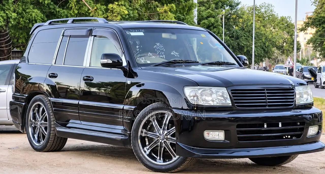 Toyota Land Cruiser HDJ 100 2004 Black