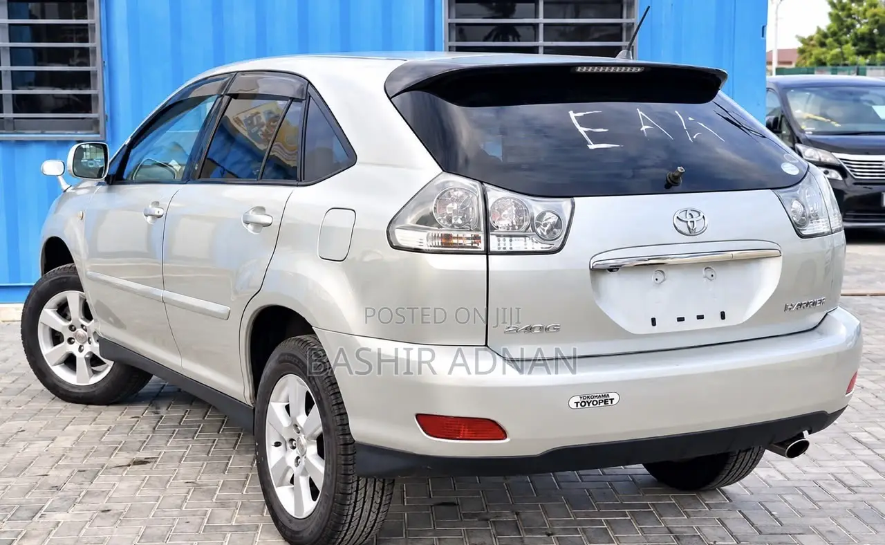 Toyota Harrier 2005 Silver