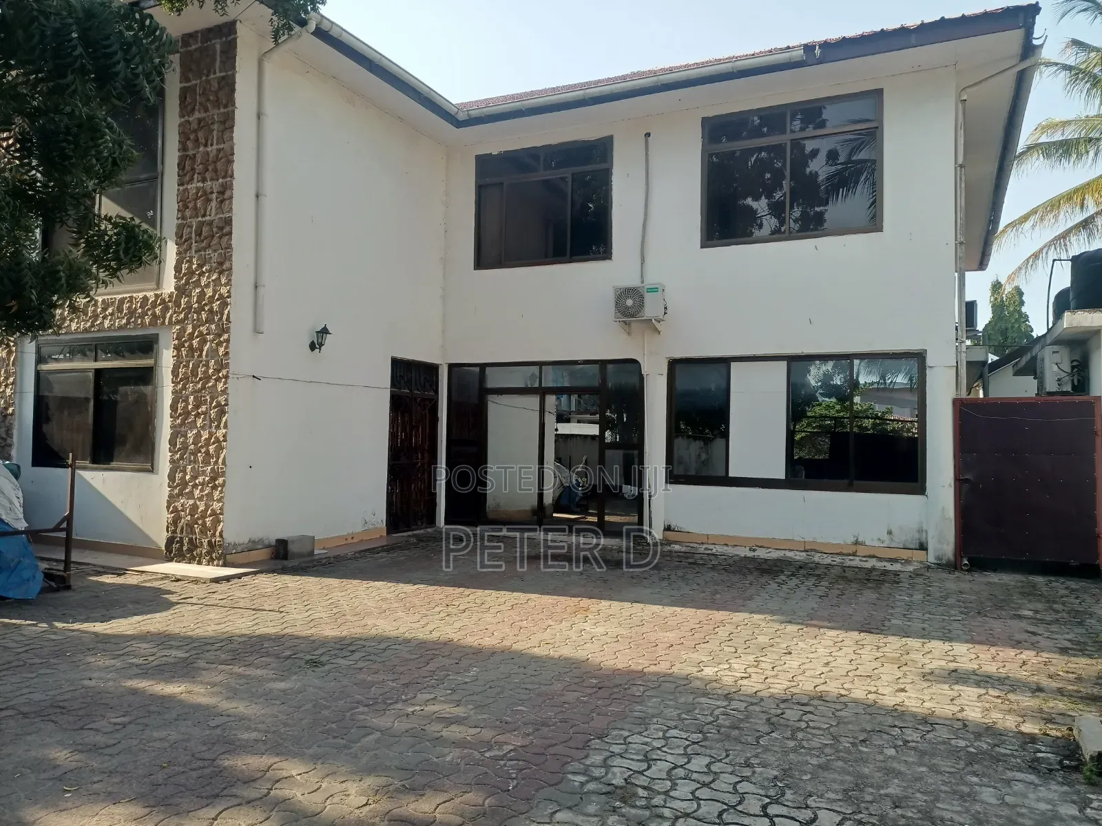 6bdrm House in Mikocheni for sale