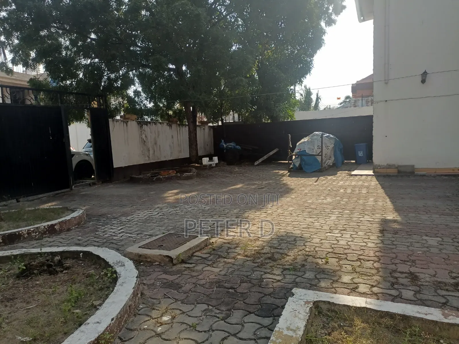 6bdrm House in Mikocheni for sale