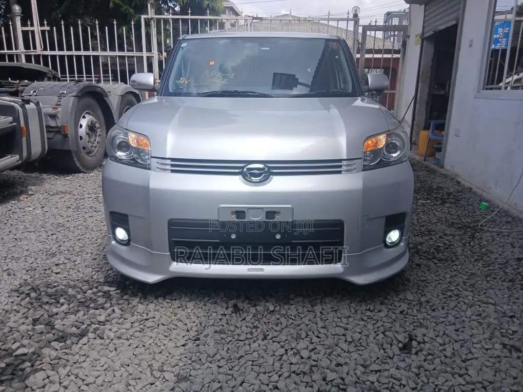 Toyota Corolla Rumion Hatchback 1.5 FWD 2008 Silver