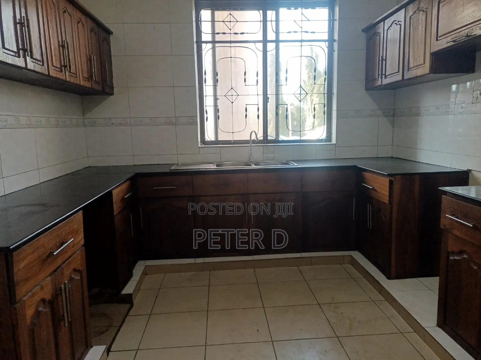 6bdrm House in Mikocheni for sale
