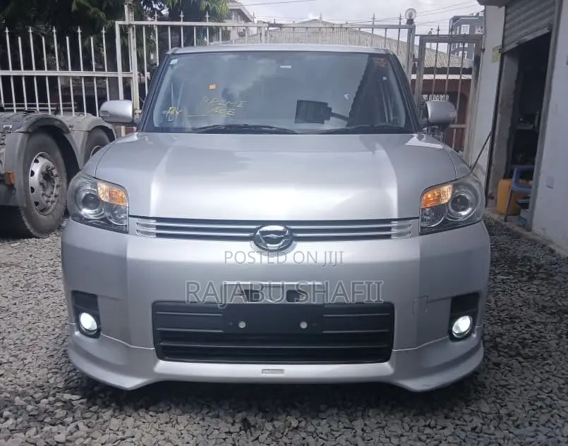 Toyota Corolla Rumion Hatchback 1.5 FWD 2008 Silver